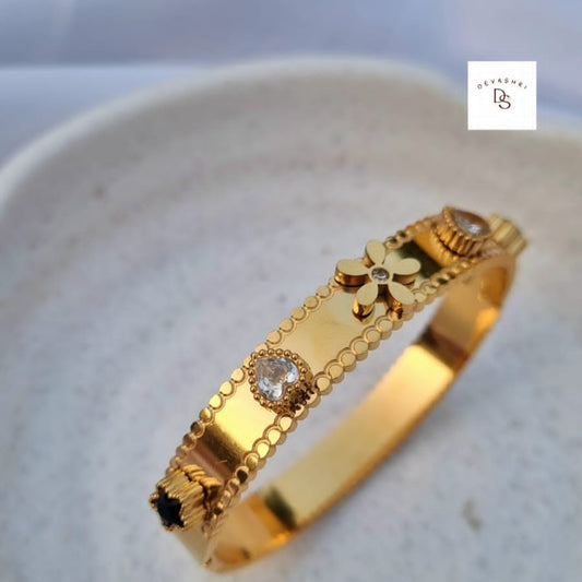 Twilight Black Star Kada Bracelet