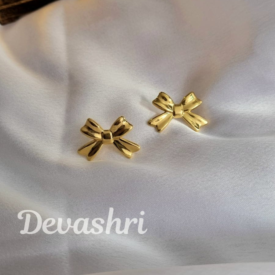 Taffy Bow Stud Earring