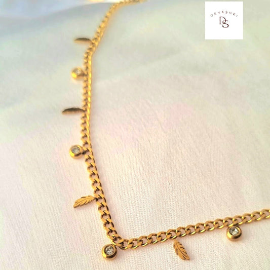 Zyra Leaves Charm Necklace