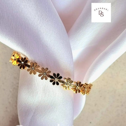 Golden Blooms Kada