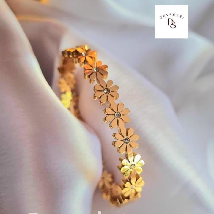 Golden Blooms Kada