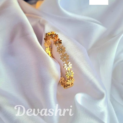 Golden Blooms Kada