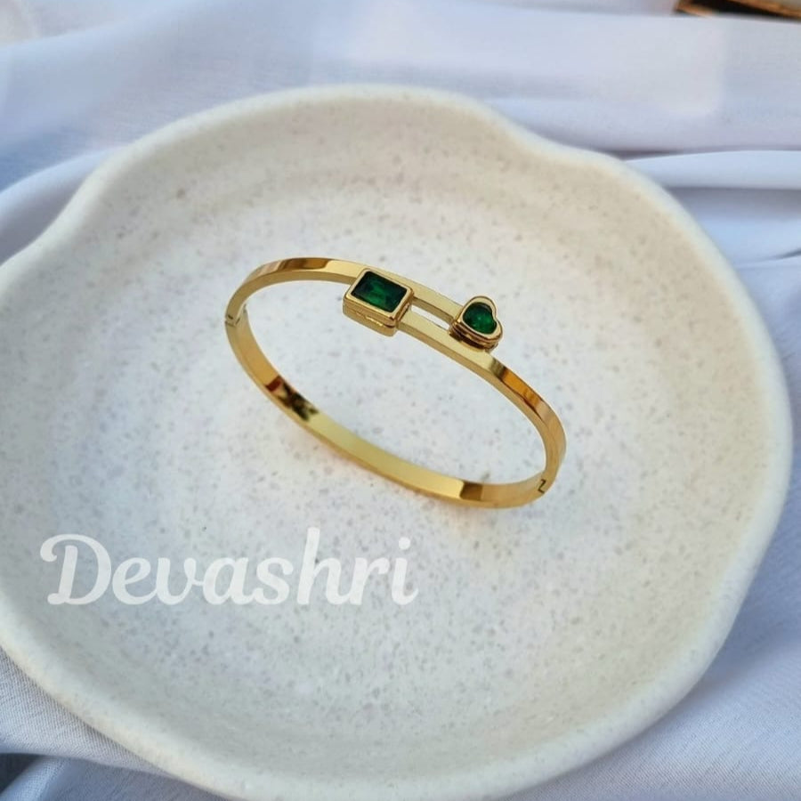 Mystic Green Gem Kada Bracelet