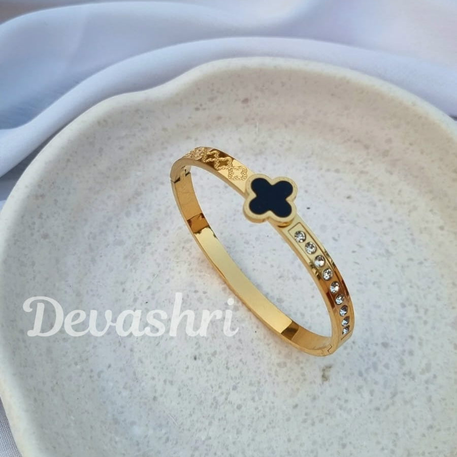 Asta's Legacy Kada Bracelet