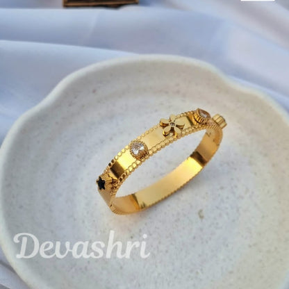 Twilight Black Star Kada Bracelet