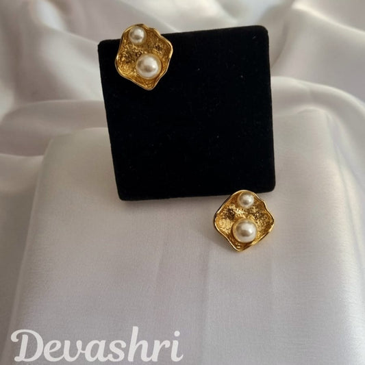 Pearl Prism Earring
