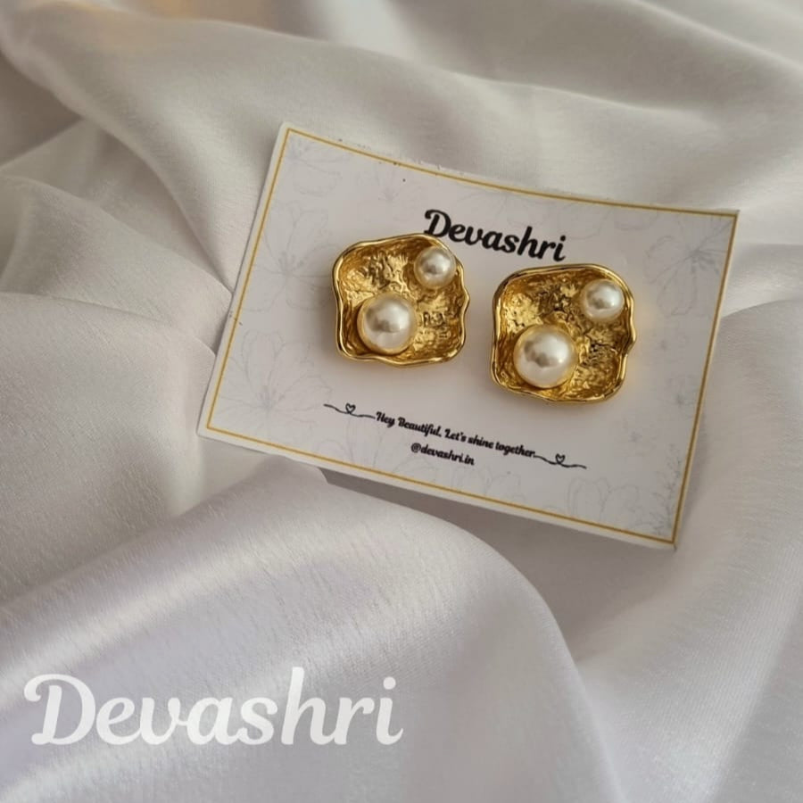 Pearl Prism Earring